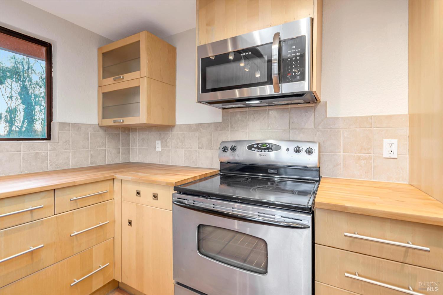 985 Copeland Creek Dr