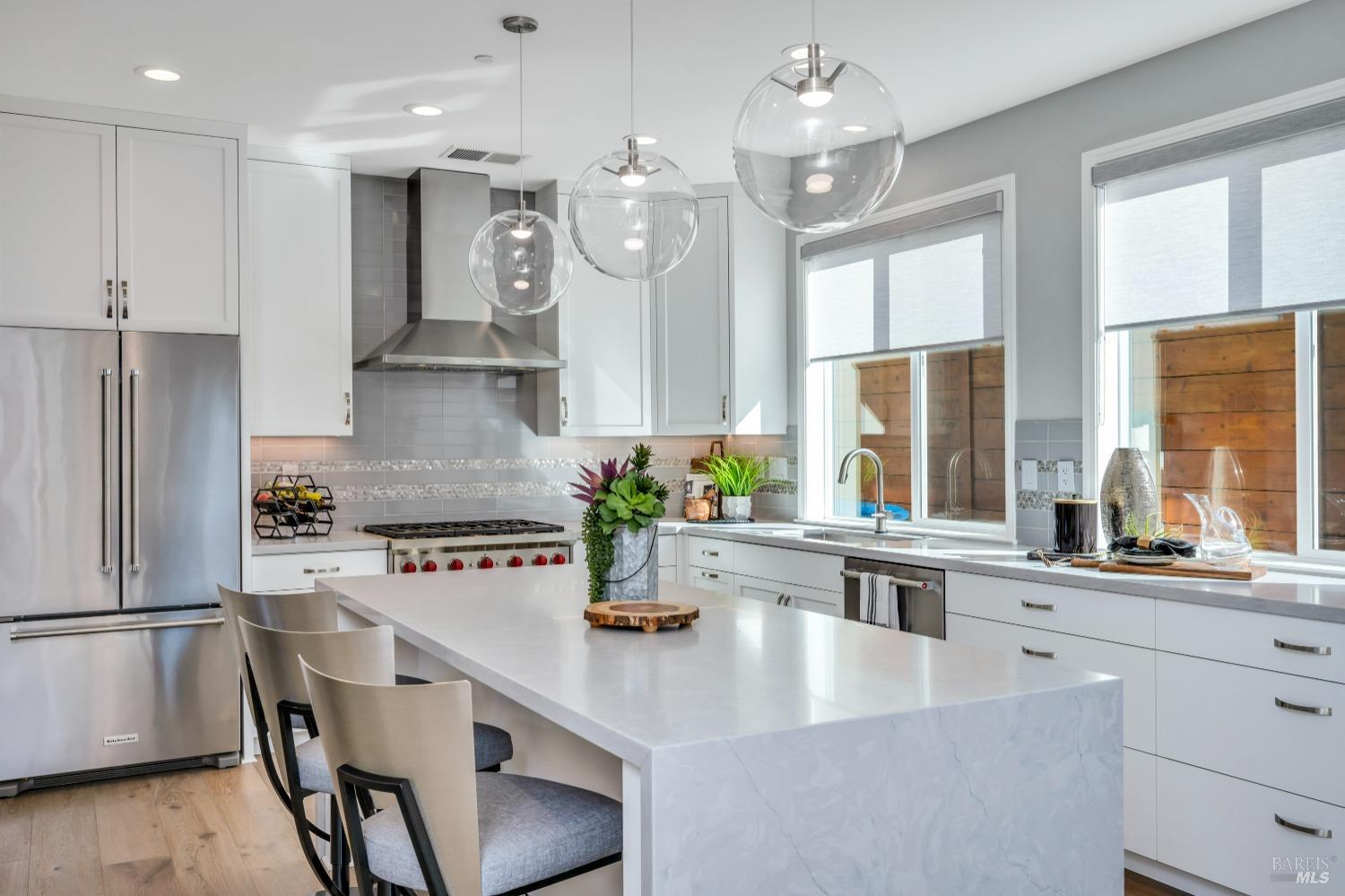 1806 Bella Vista Way