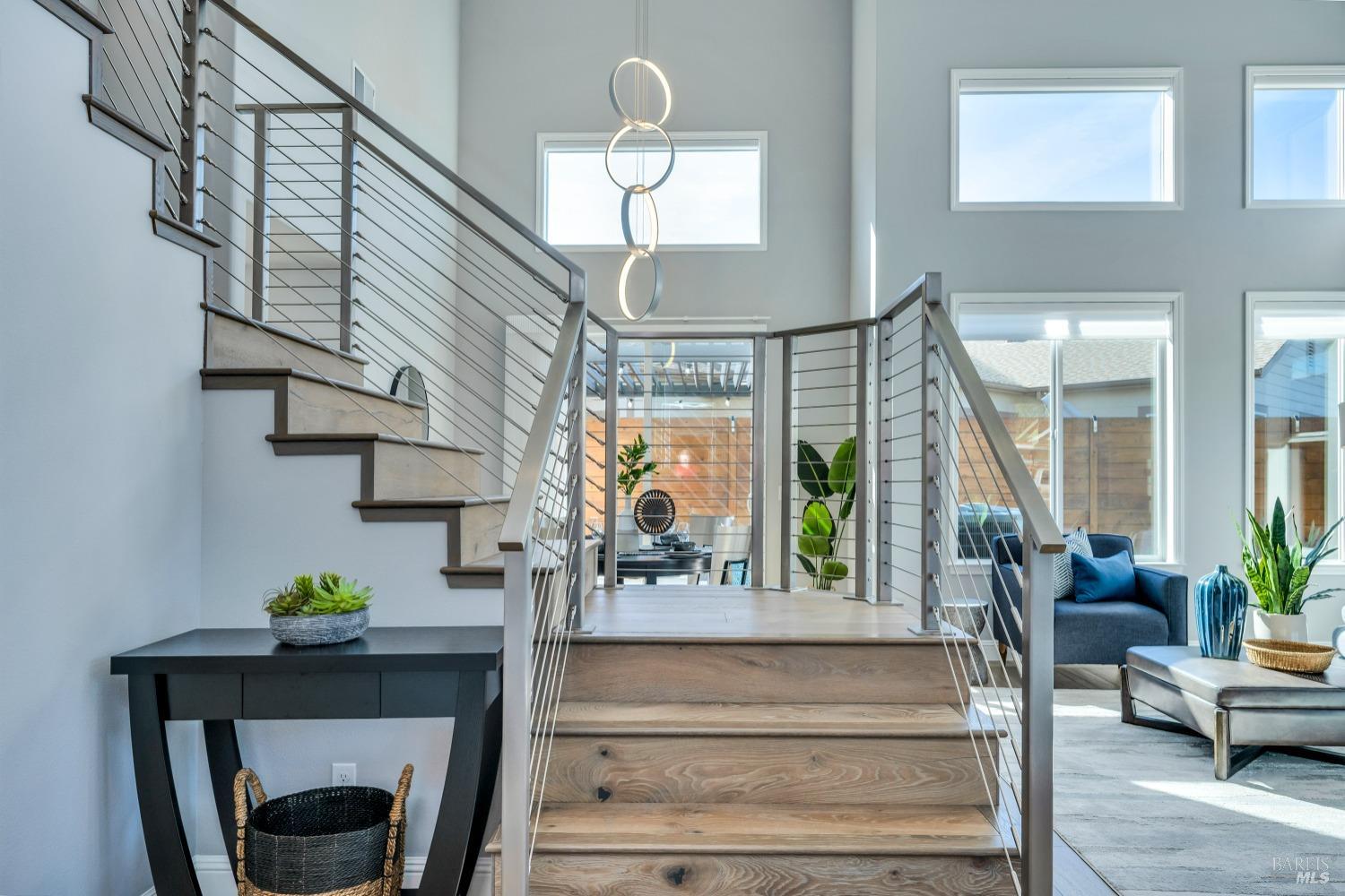 1806 Bella Vista Way