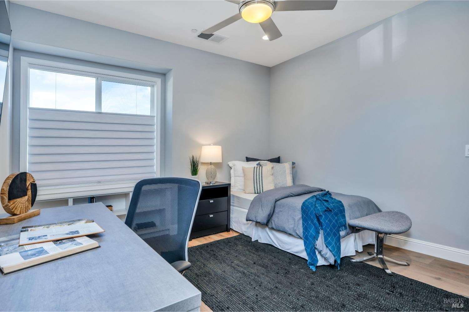 1806 Bella Vista Way