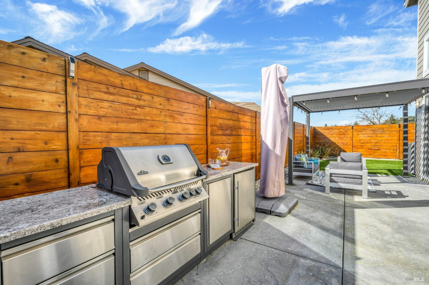 1806 Bella Vista Way