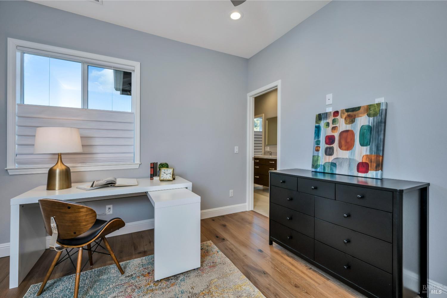 1806 Bella Vista Way