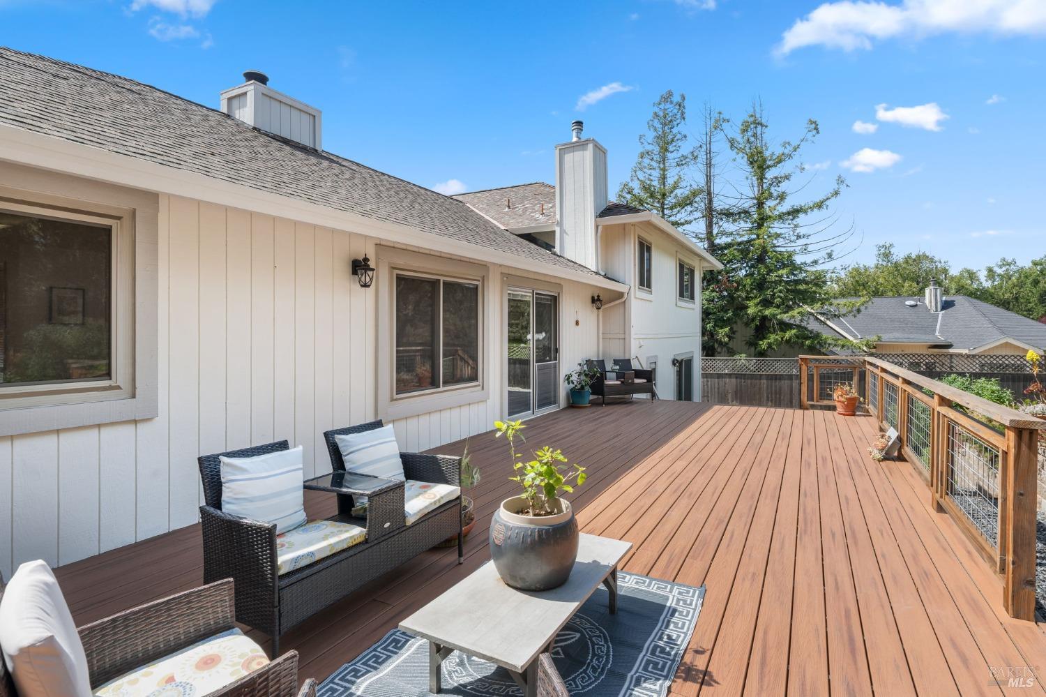 3897 Rock Springs Dr