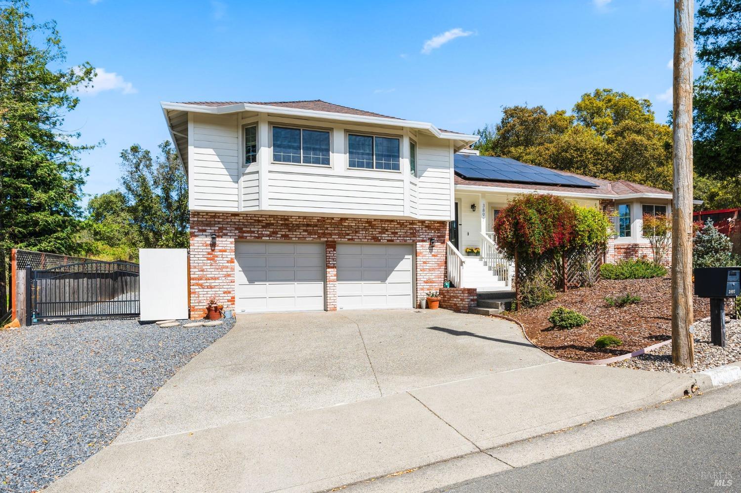 3897 Rock Springs Dr