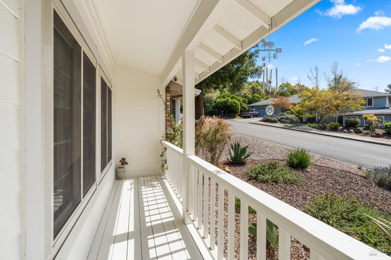 3897 Rock Springs Dr