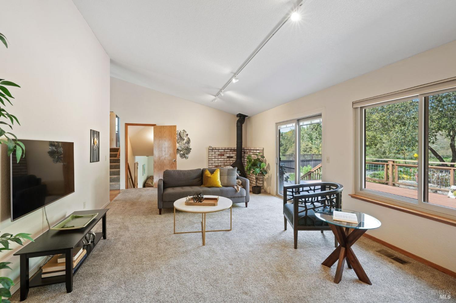 3897 Rock Springs Dr