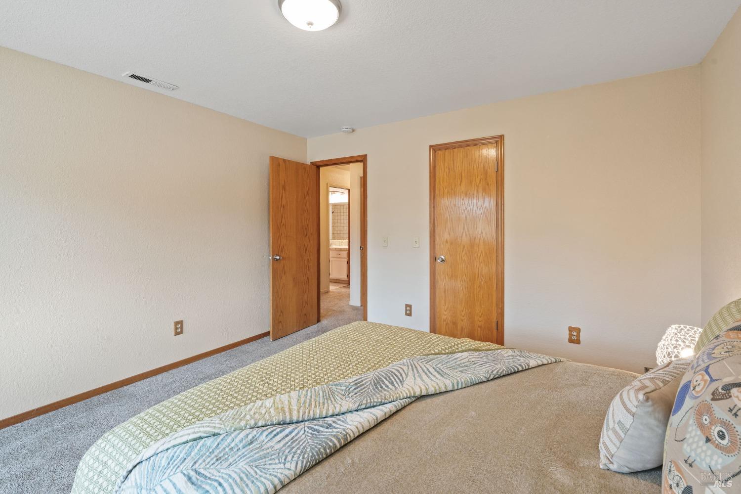 3897 Rock Springs Dr