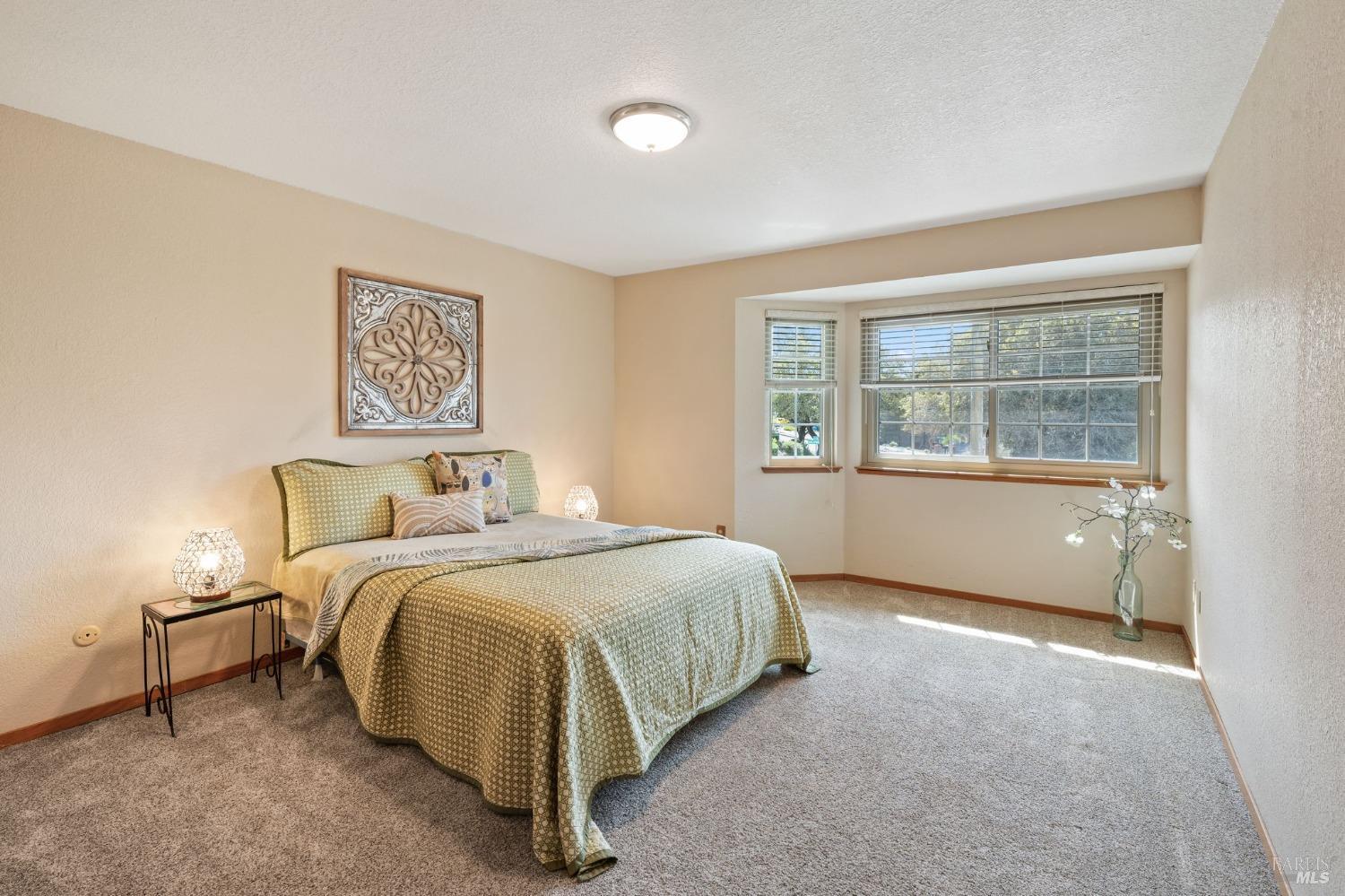 3897 Rock Springs Dr