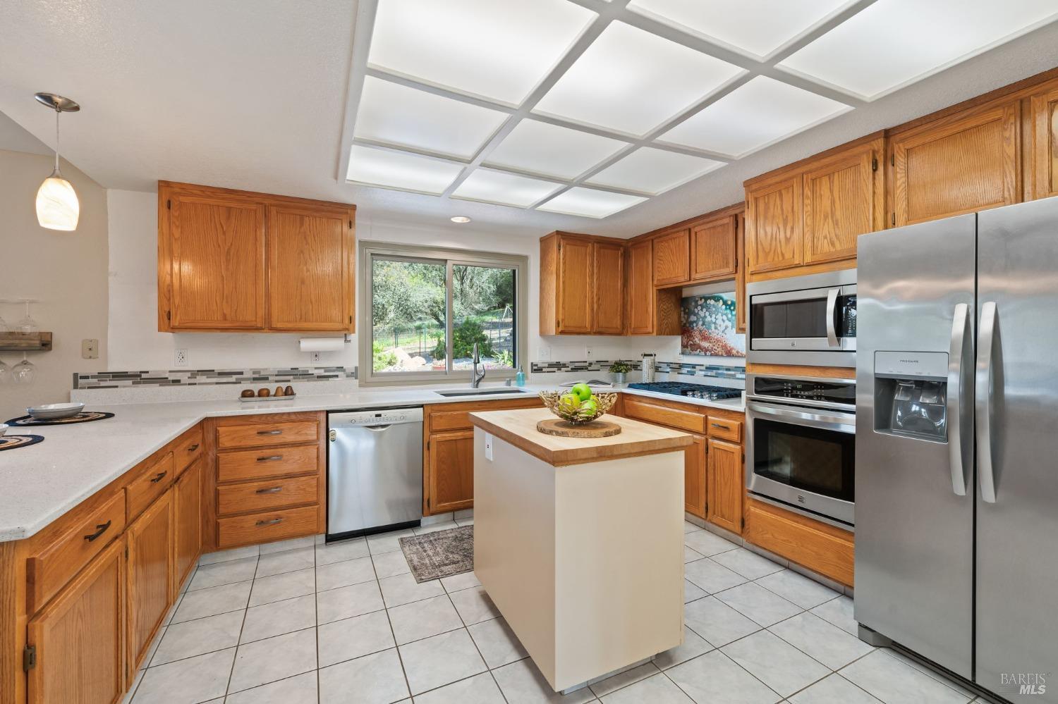 3897 Rock Springs Dr