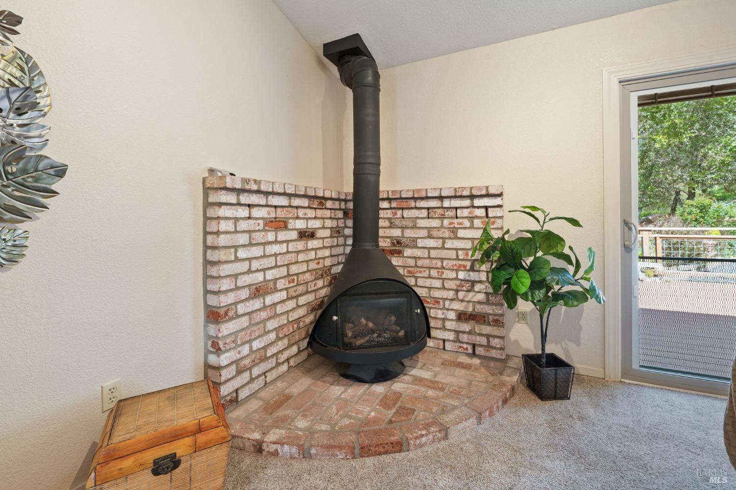 3897 Rock Springs Dr