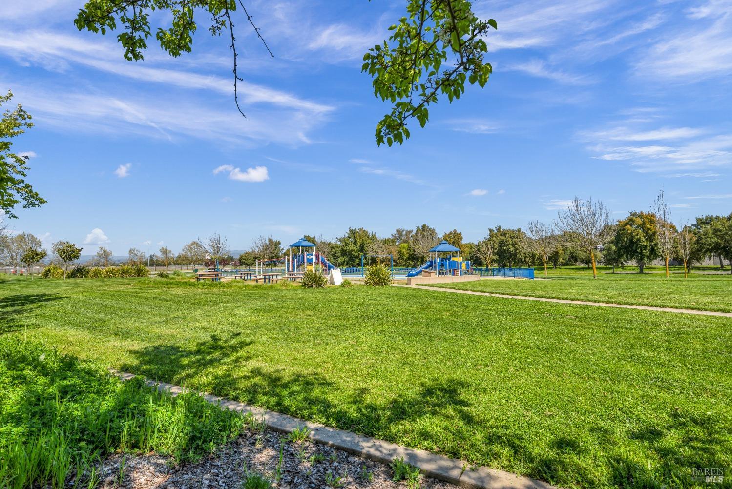 4072 Rickenbacker Dr