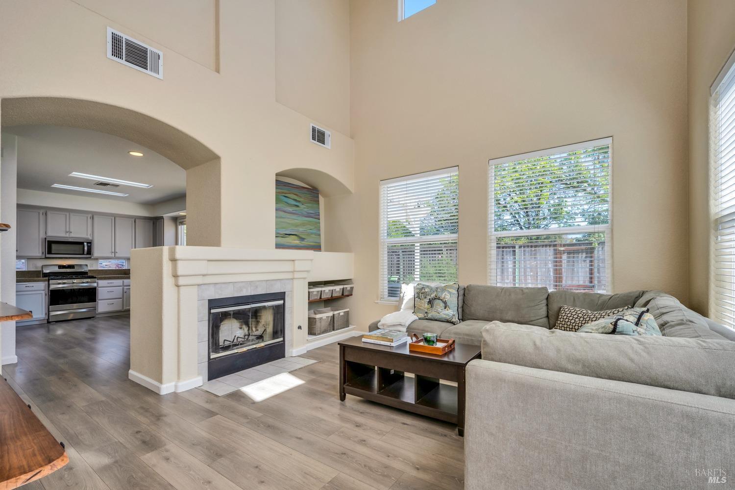 4072 Rickenbacker Dr