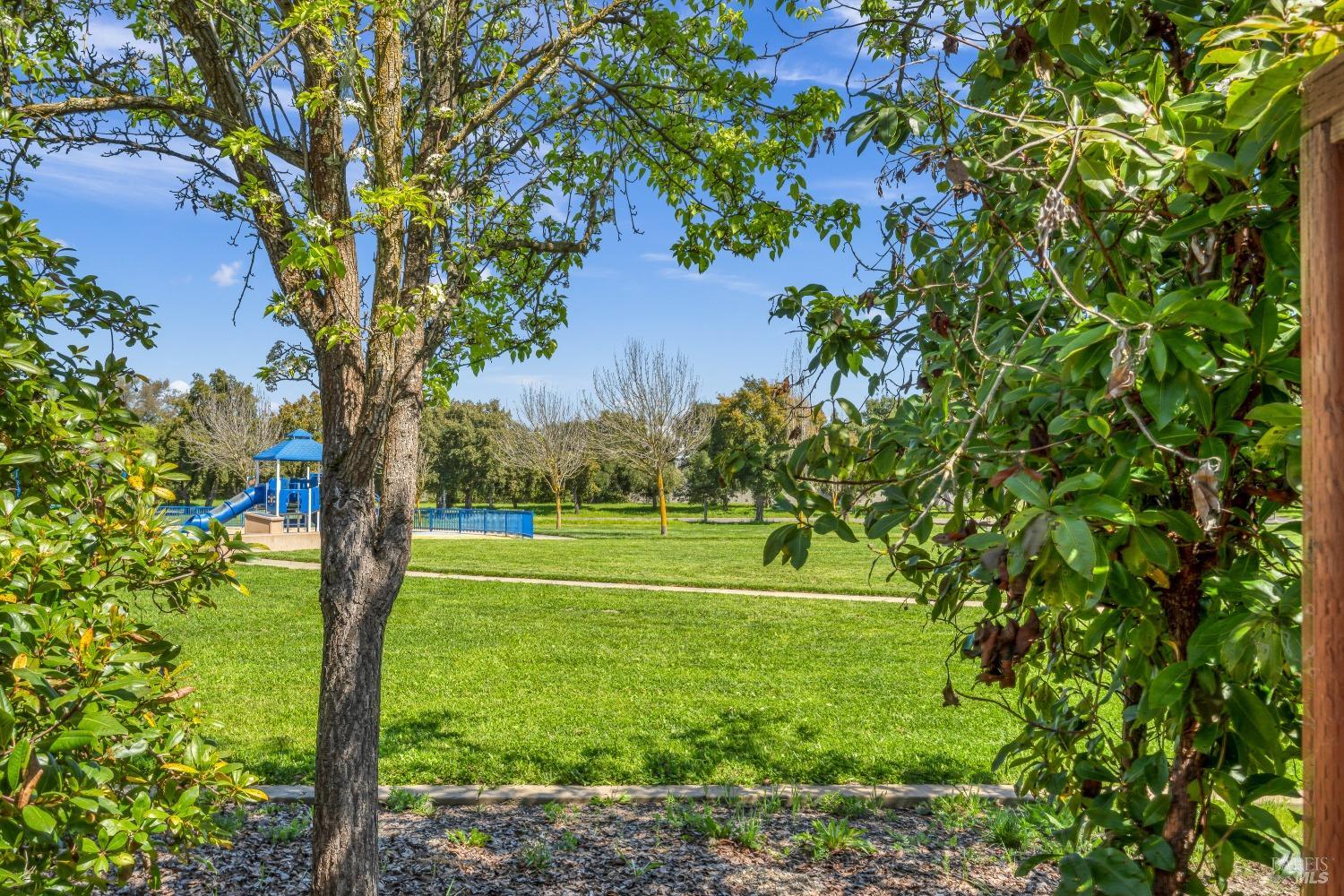 4072 Rickenbacker Dr