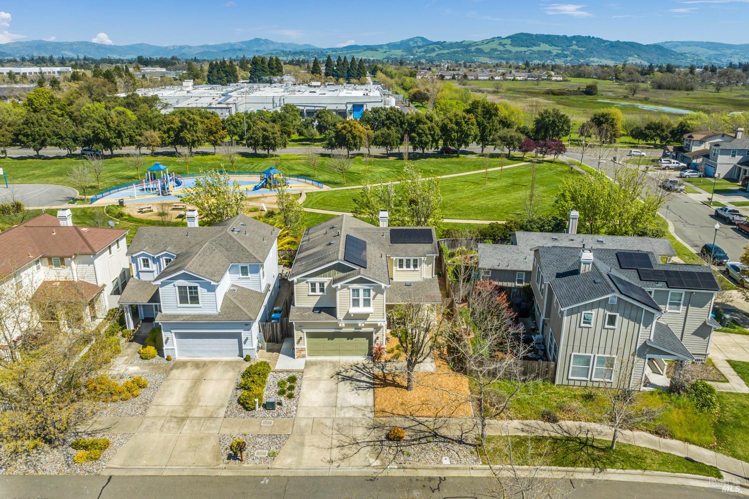 4072 Rickenbacker Dr