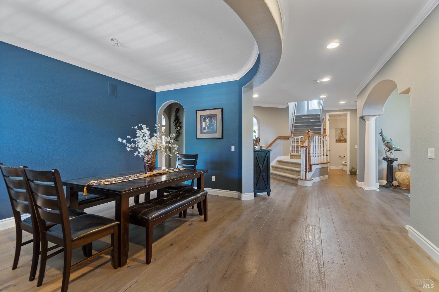 5894 Mountain Hawk Dr