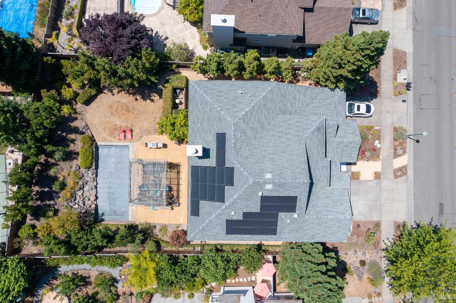 5894 Mountain Hawk Dr