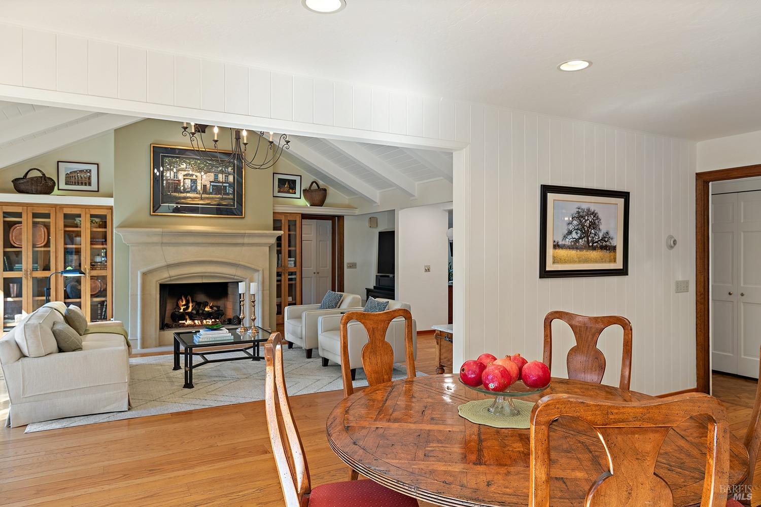 2320 Rancho Cabeza Dr