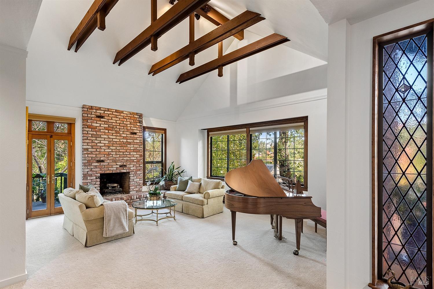 2320 Rancho Cabeza Dr