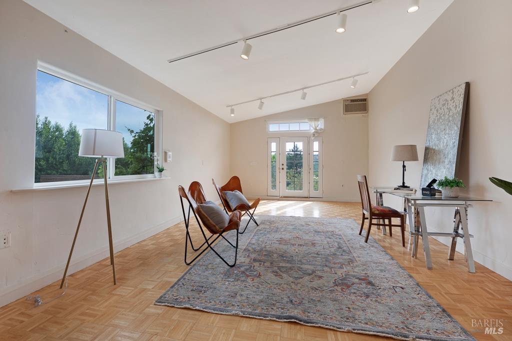 3979 Rolling Oaks Rd