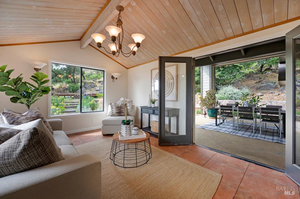 3979 Rolling Oaks Rd