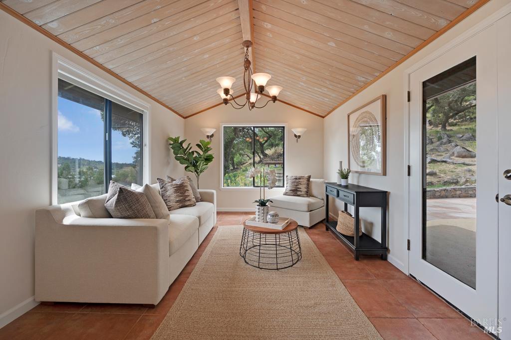 3979 Rolling Oaks Rd