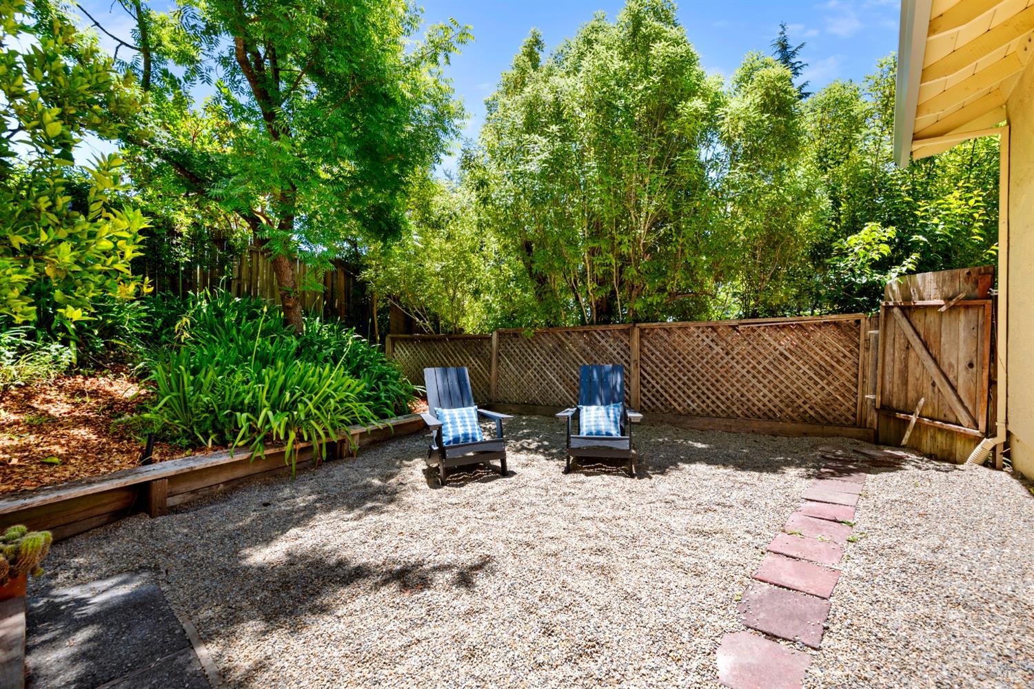 2624 Hidden Valley Dr