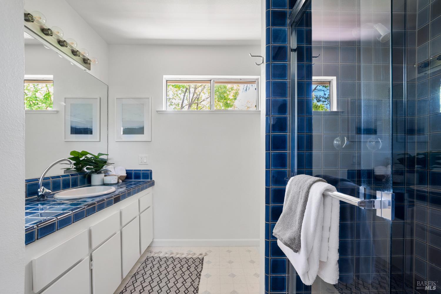 2624 Hidden Valley Dr