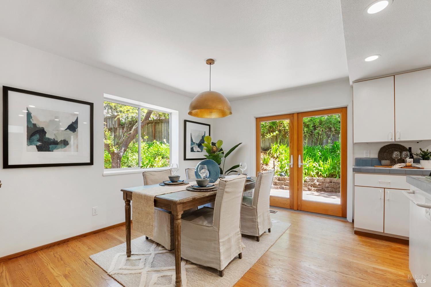 2624 Hidden Valley Dr