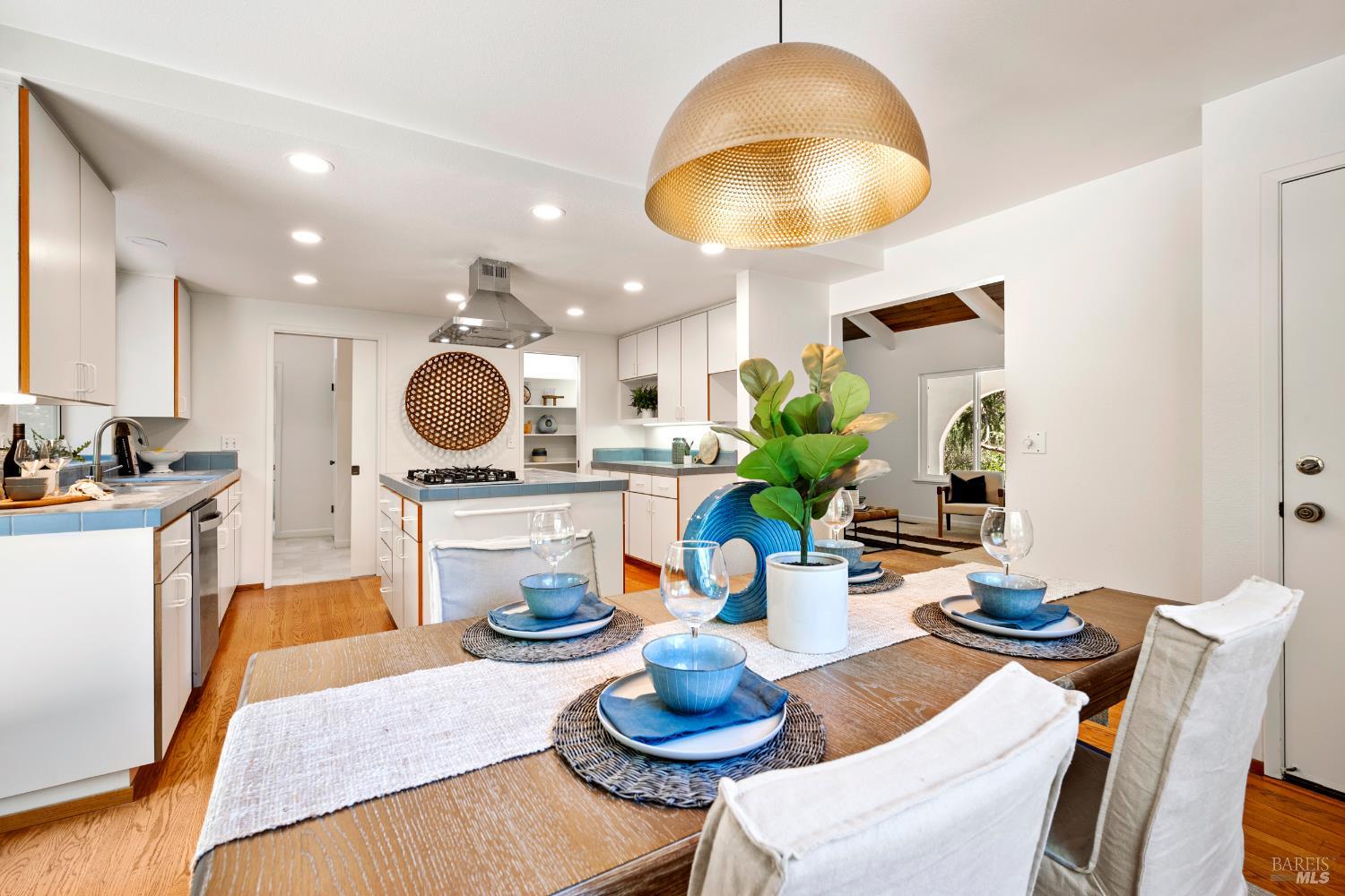 2624 Hidden Valley Dr