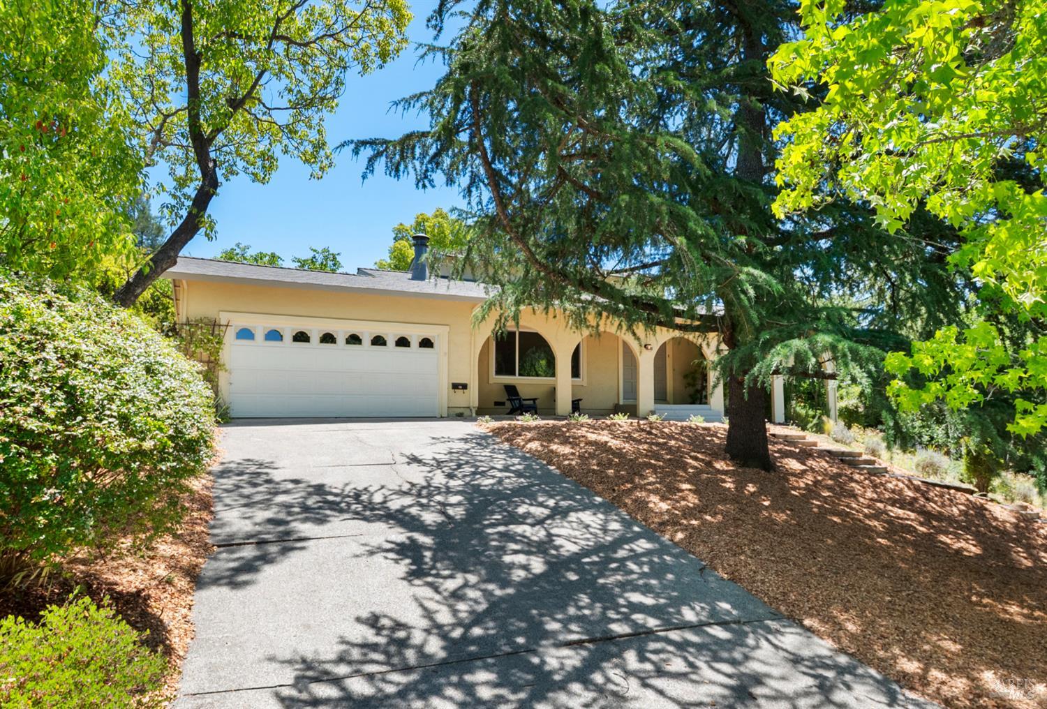 2624 Hidden Valley Dr