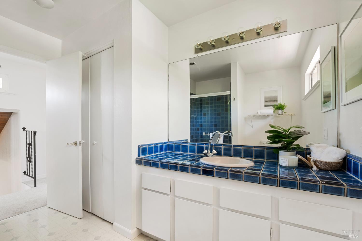 2624 Hidden Valley Dr