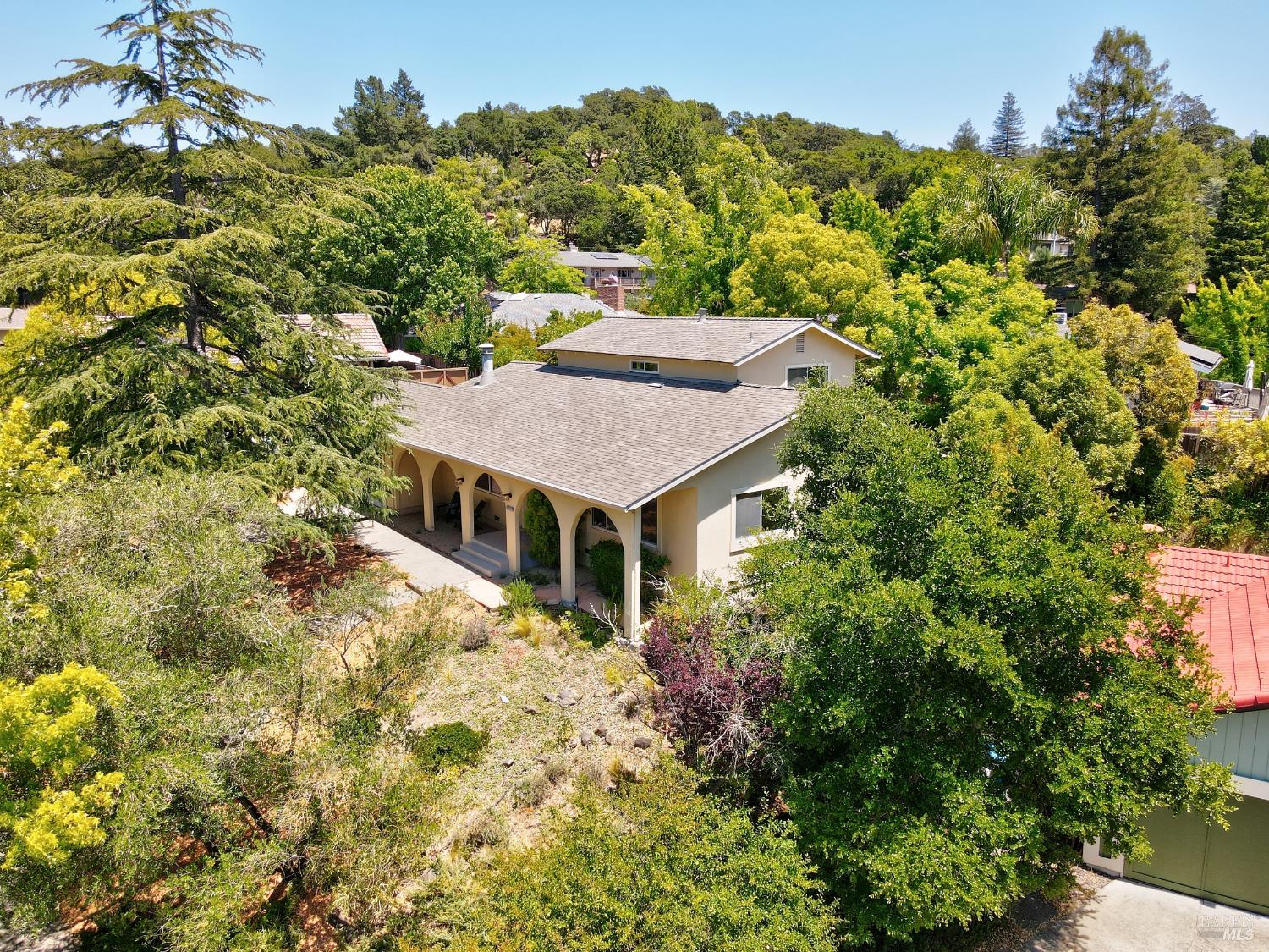 2624 Hidden Valley Dr