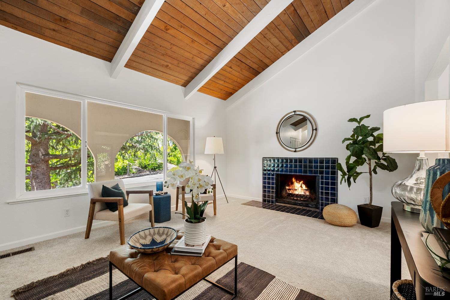 2624 Hidden Valley Dr