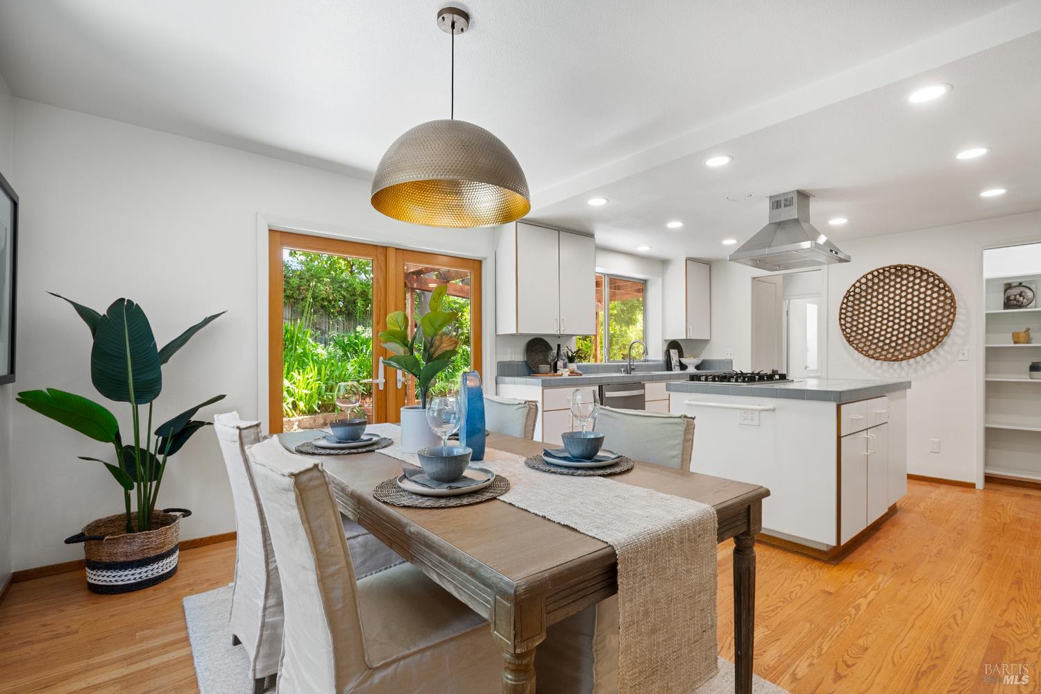 2624 Hidden Valley Dr