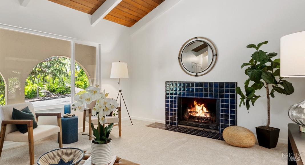 2624 Hidden Valley Dr