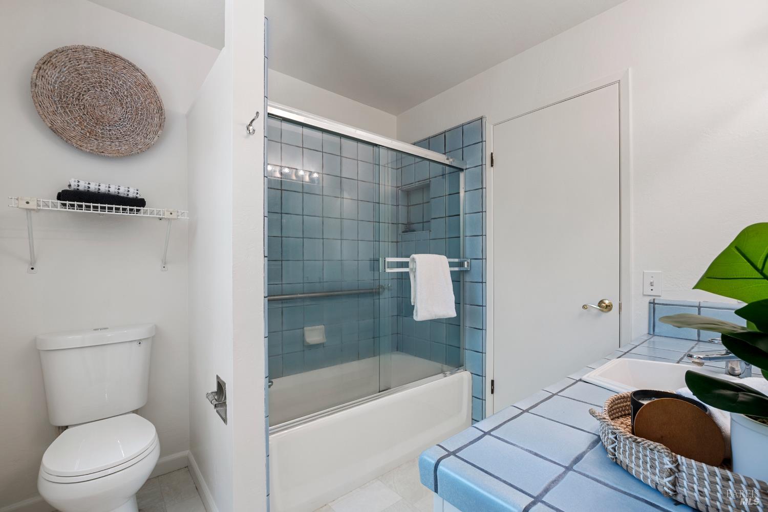 2624 Hidden Valley Dr