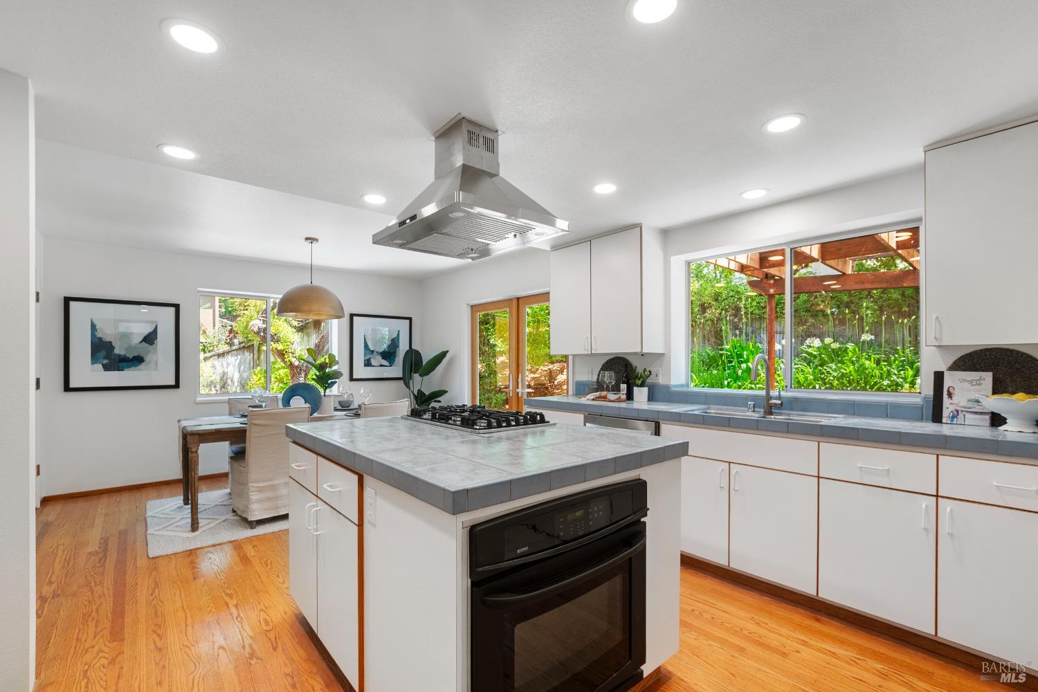 2624 Hidden Valley Dr