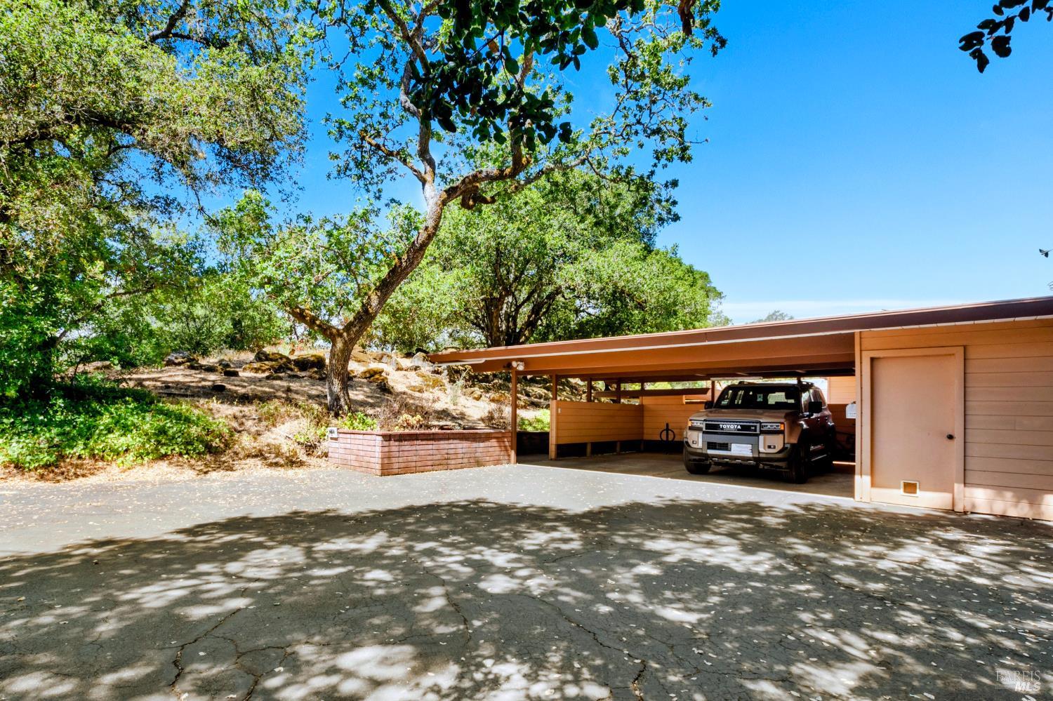 2140 Hyland Ct