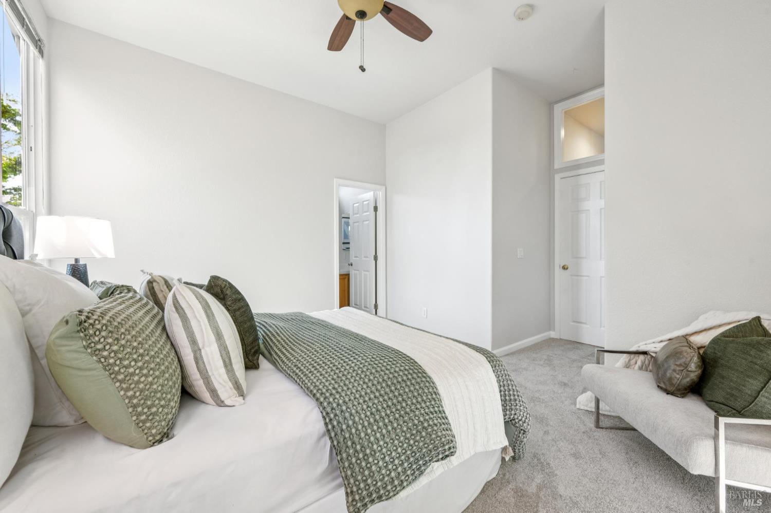 5534 Rainbow Cir