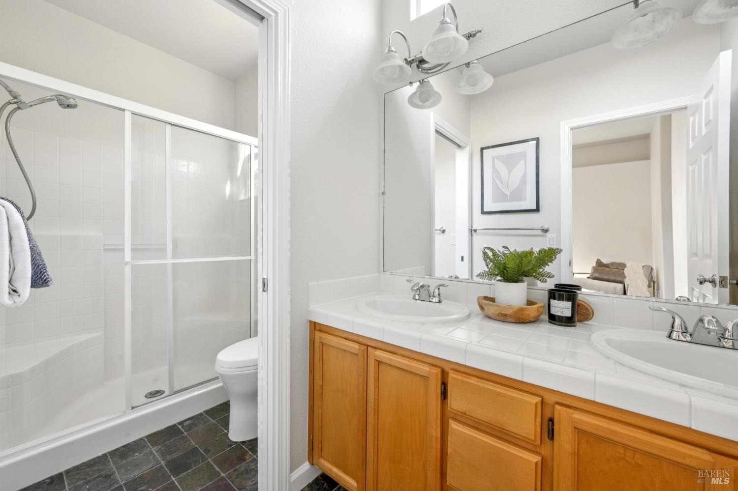 5534 Rainbow Cir