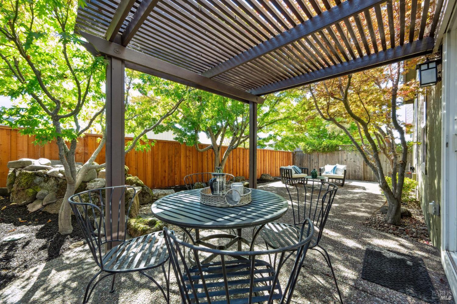 5534 Rainbow Cir