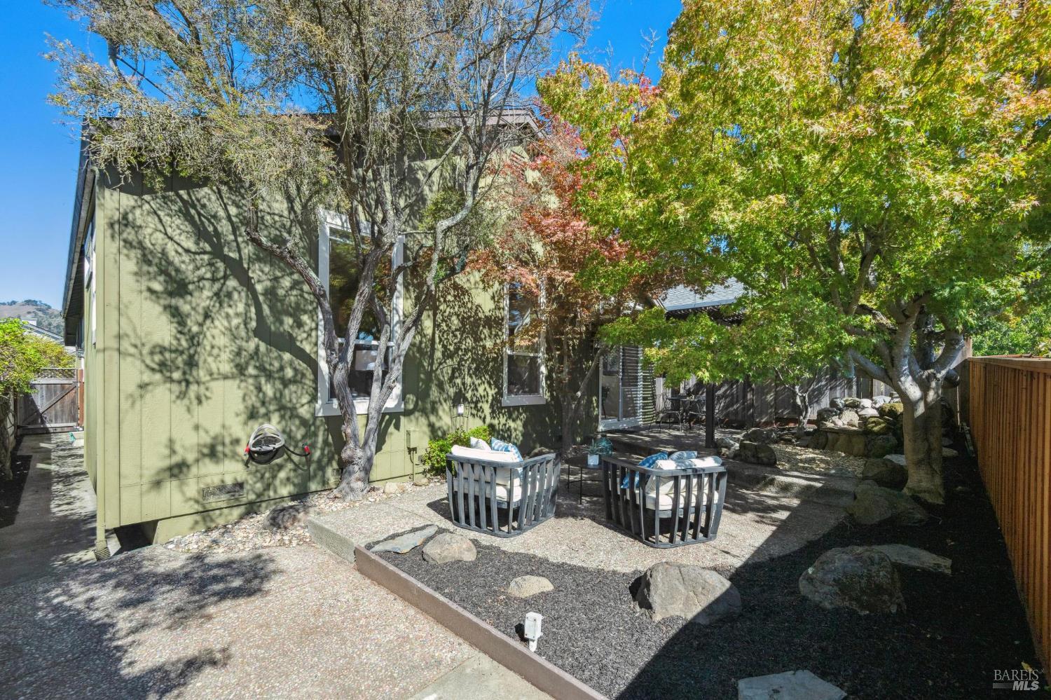 5534 Rainbow Cir