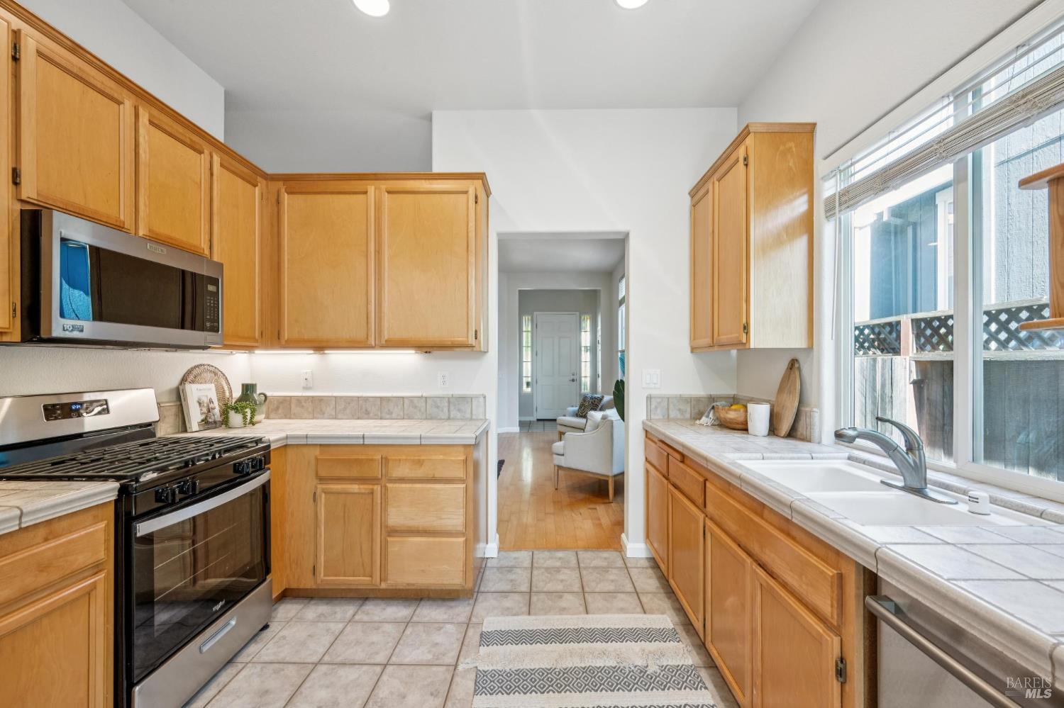 5534 Rainbow Cir