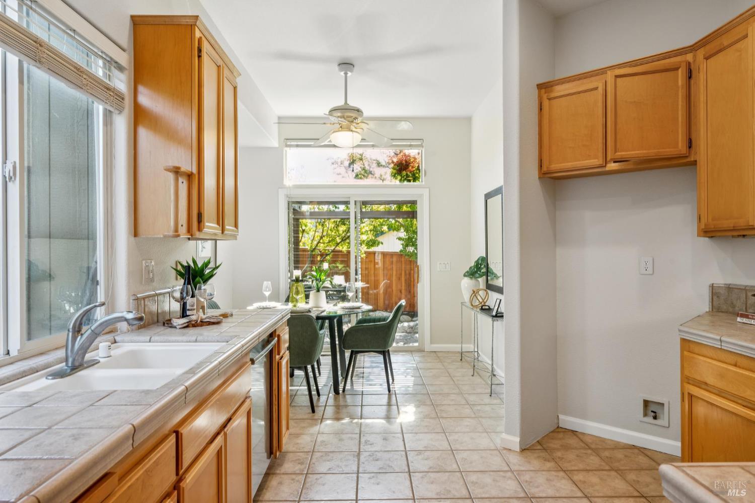 5534 Rainbow Cir
