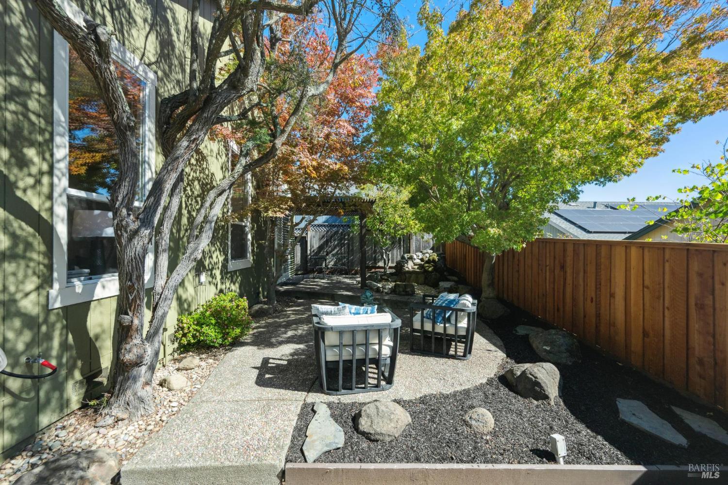 5534 Rainbow Cir