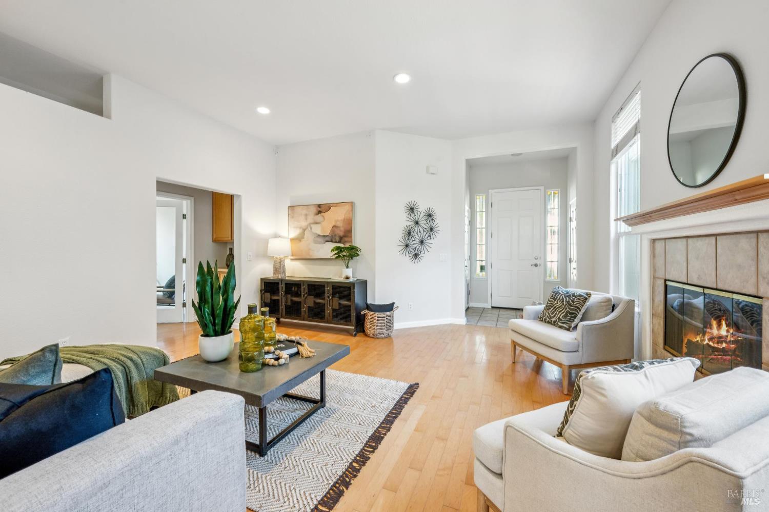 5534 Rainbow Cir
