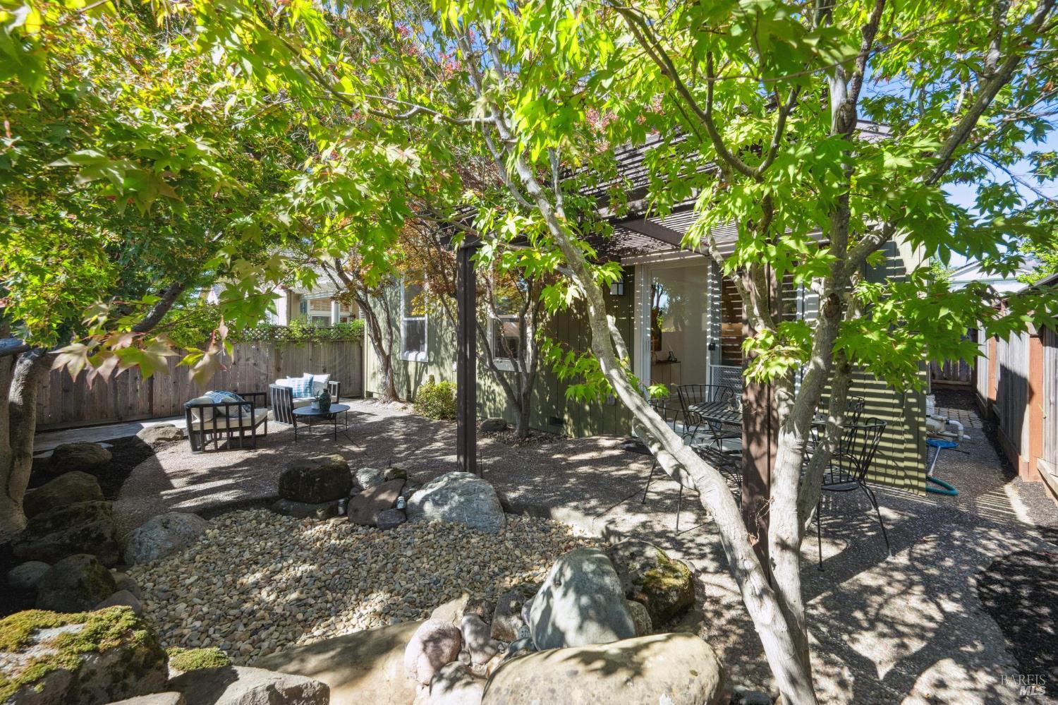5534 Rainbow Cir