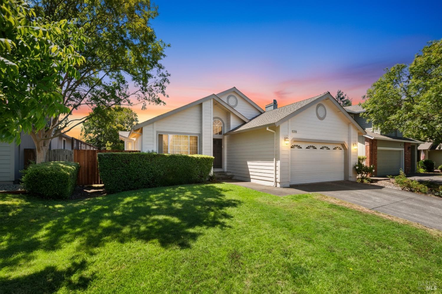 2154 NW Longhorn Cir