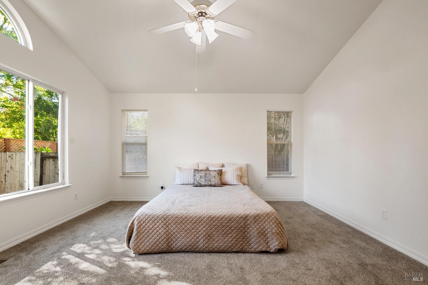 2154 NW Longhorn Cir