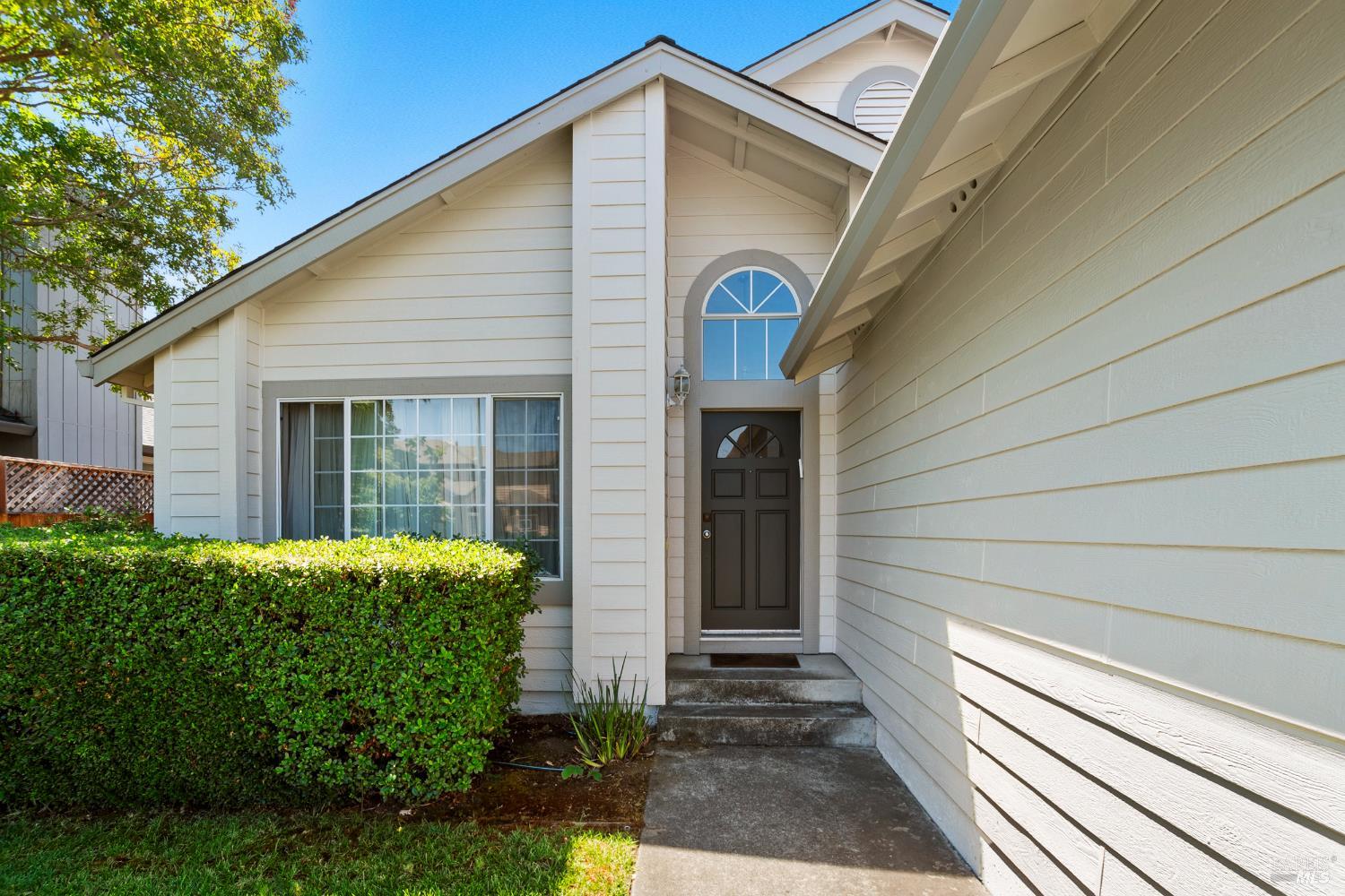 2154 NW Longhorn Cir